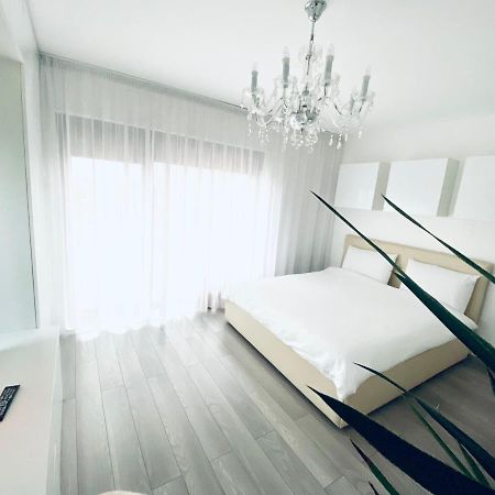 Venetia Apartament - Timisoaraアパートメント エクステリア 写真